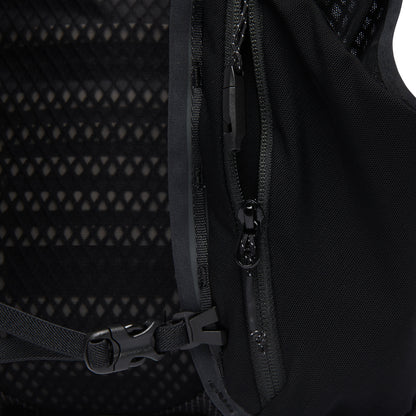 Distance 8 Backpack - Past Season