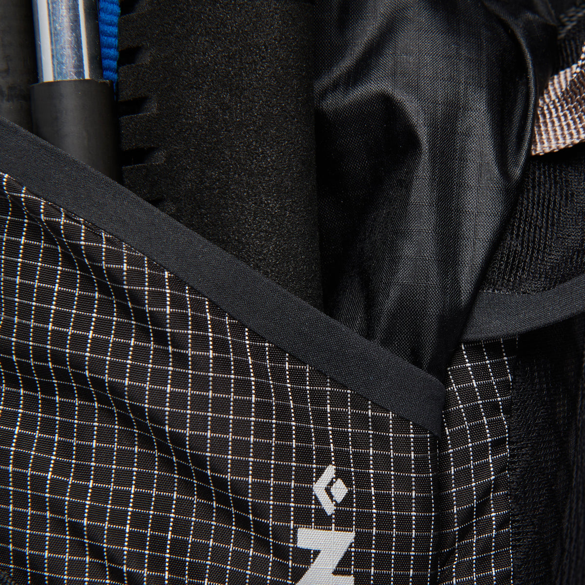 Distance 8 Backpack - Past Season