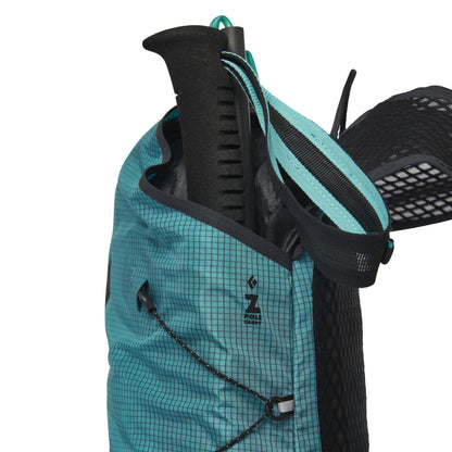 Women's Distance 8 Backpack - Past Season