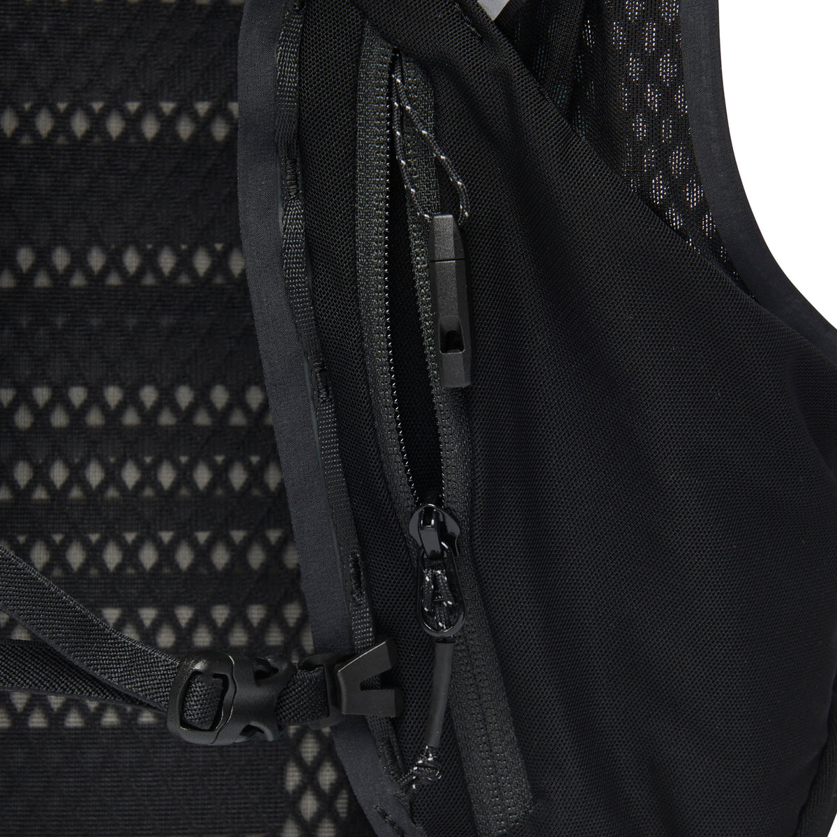 Women's Distance 15 Backpack - Past Season